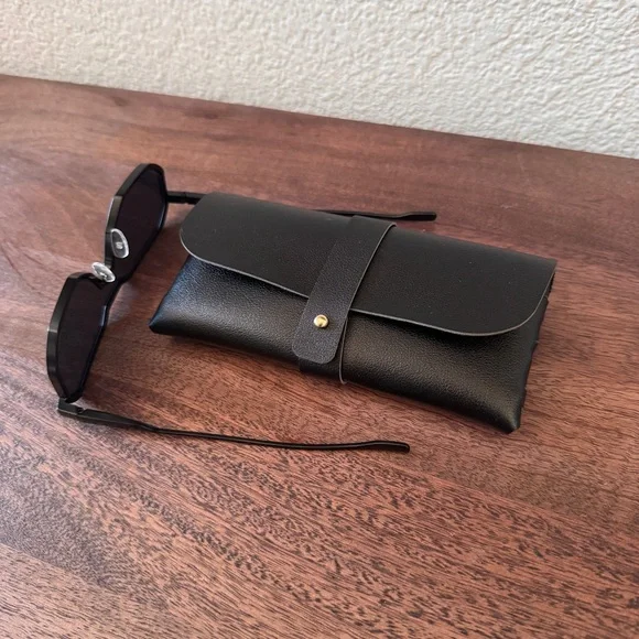 NEW! Titanium Alloy Sunglasses in black with Sunglasses Case